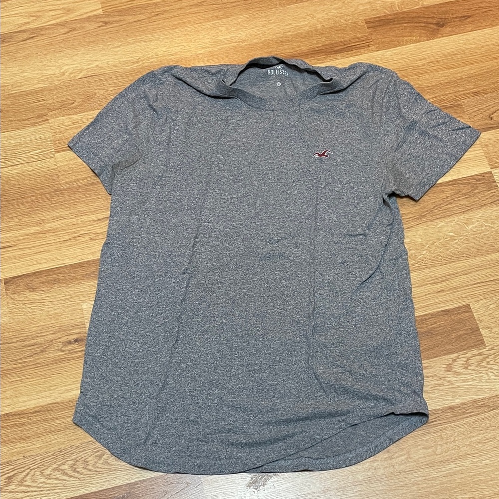Hollister Men's Heather Gray Tee